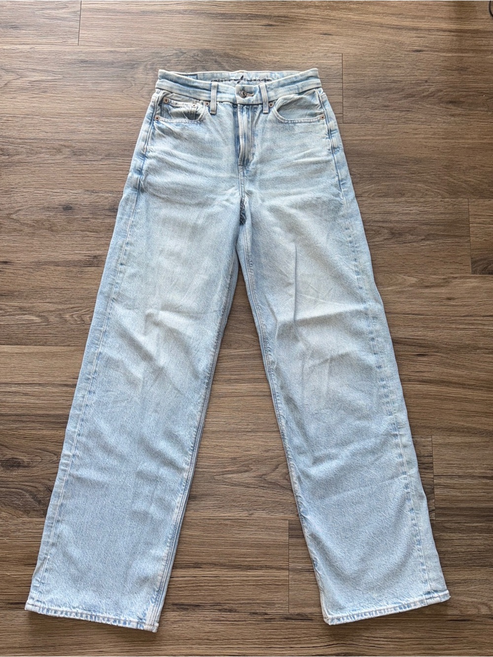 Size 00 American Eagle Strigid High Rise Straight Wide Leg Jeans Blue Light Wash